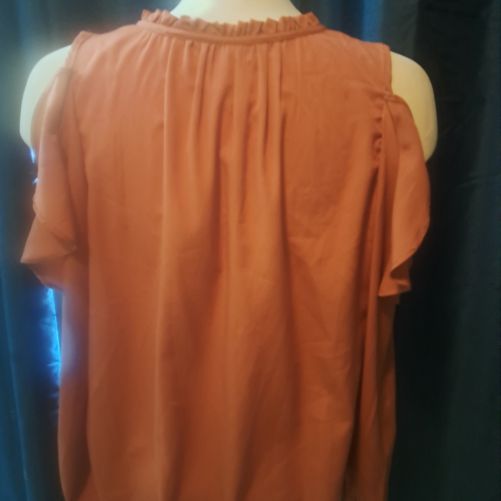 Kensie Rust Cold-Shoulder Ruffle Blouse - Picture 3 of 4